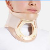 ფილადელფიის ბავშვთა კისრის სამაგრი ტრაქეოსტომიის პორტით WP-905